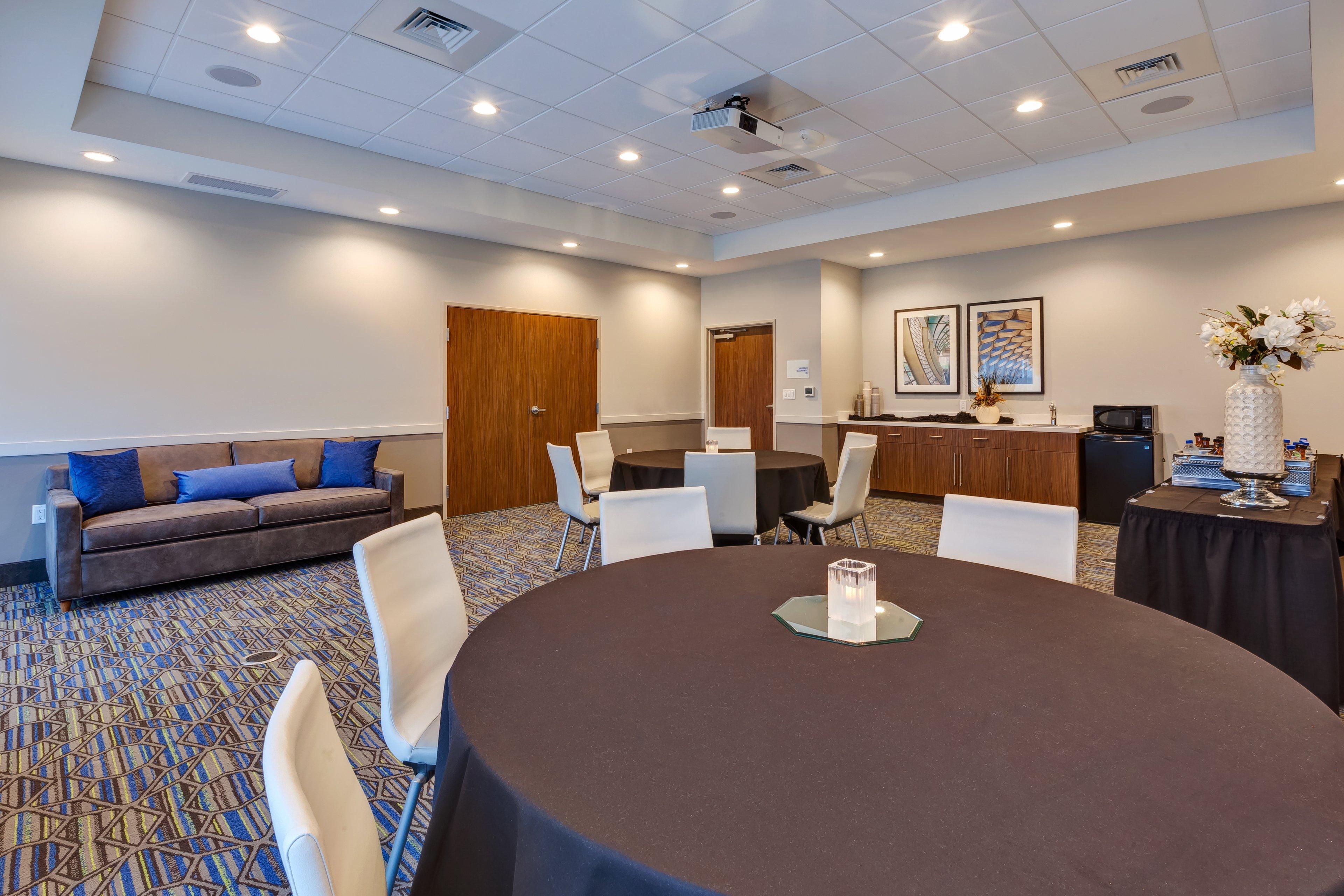 Express- West I-94, An Ihg Eau Claire